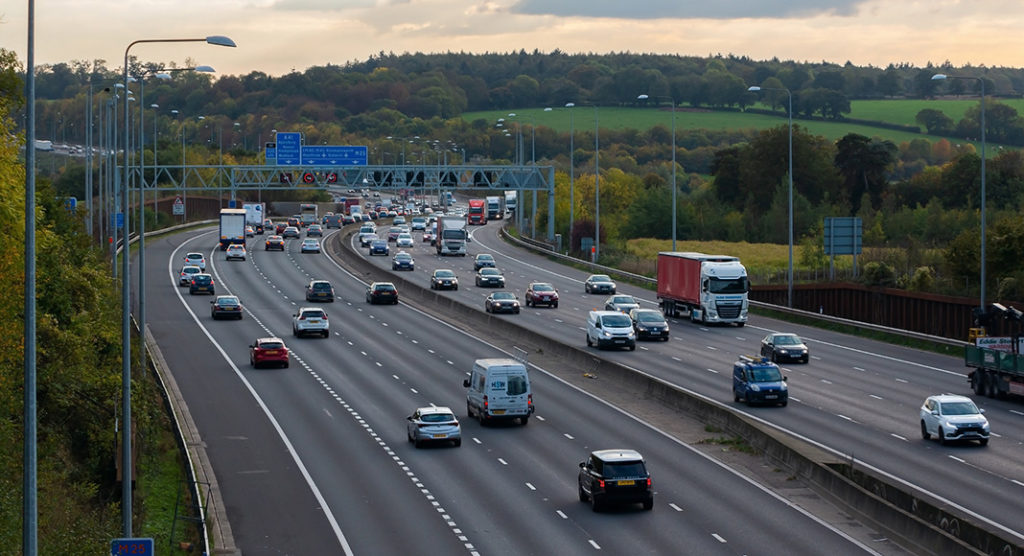 Changes announced to UK Highway Code: driving on smart motorways ...